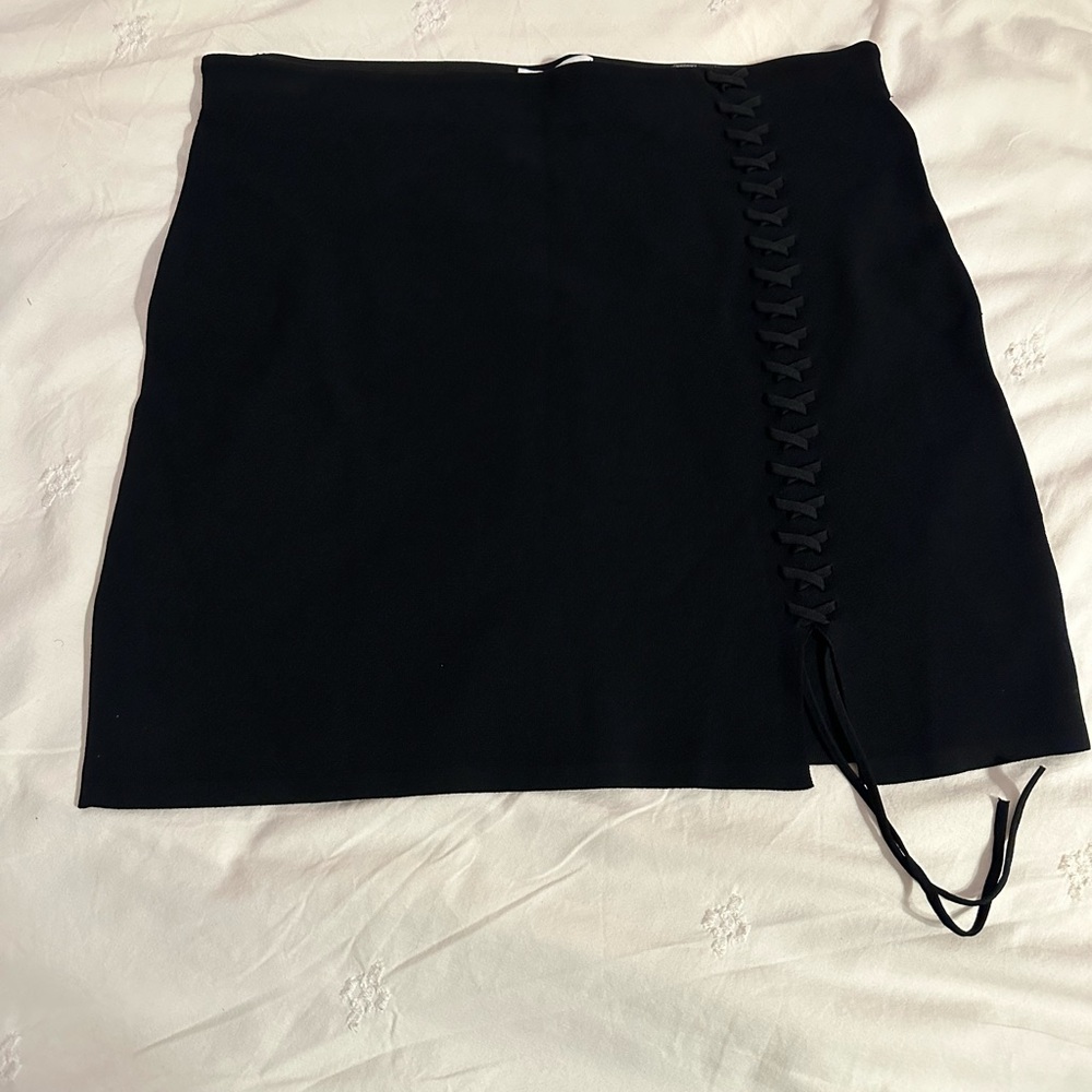 NWT & other stories black mini skirt size L.